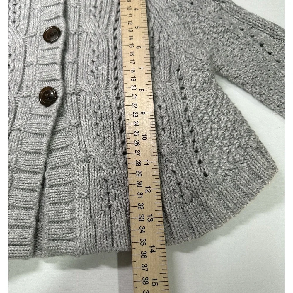 Old Navy Cable Knit Sweater Toddler Girls Size 3T Lt. Gray Buttons Long Sleeves